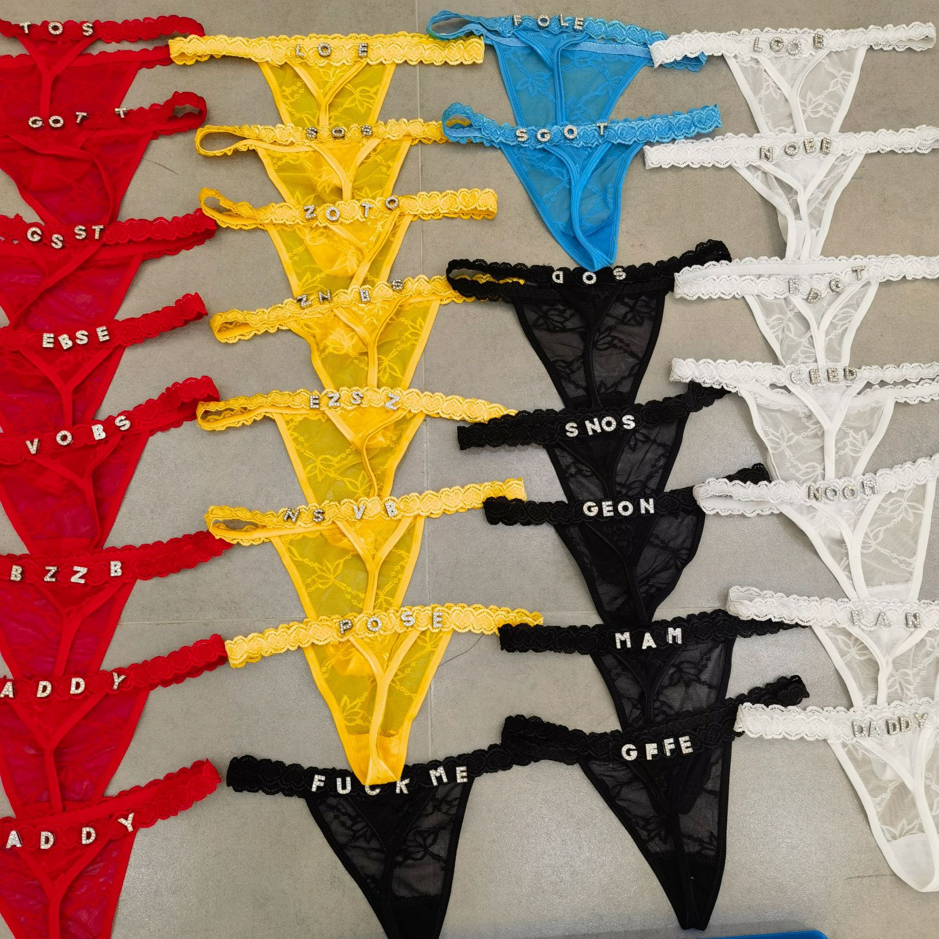 Customize Thongs Crystal Name  - Body Jewelry Women recensione e prezzo