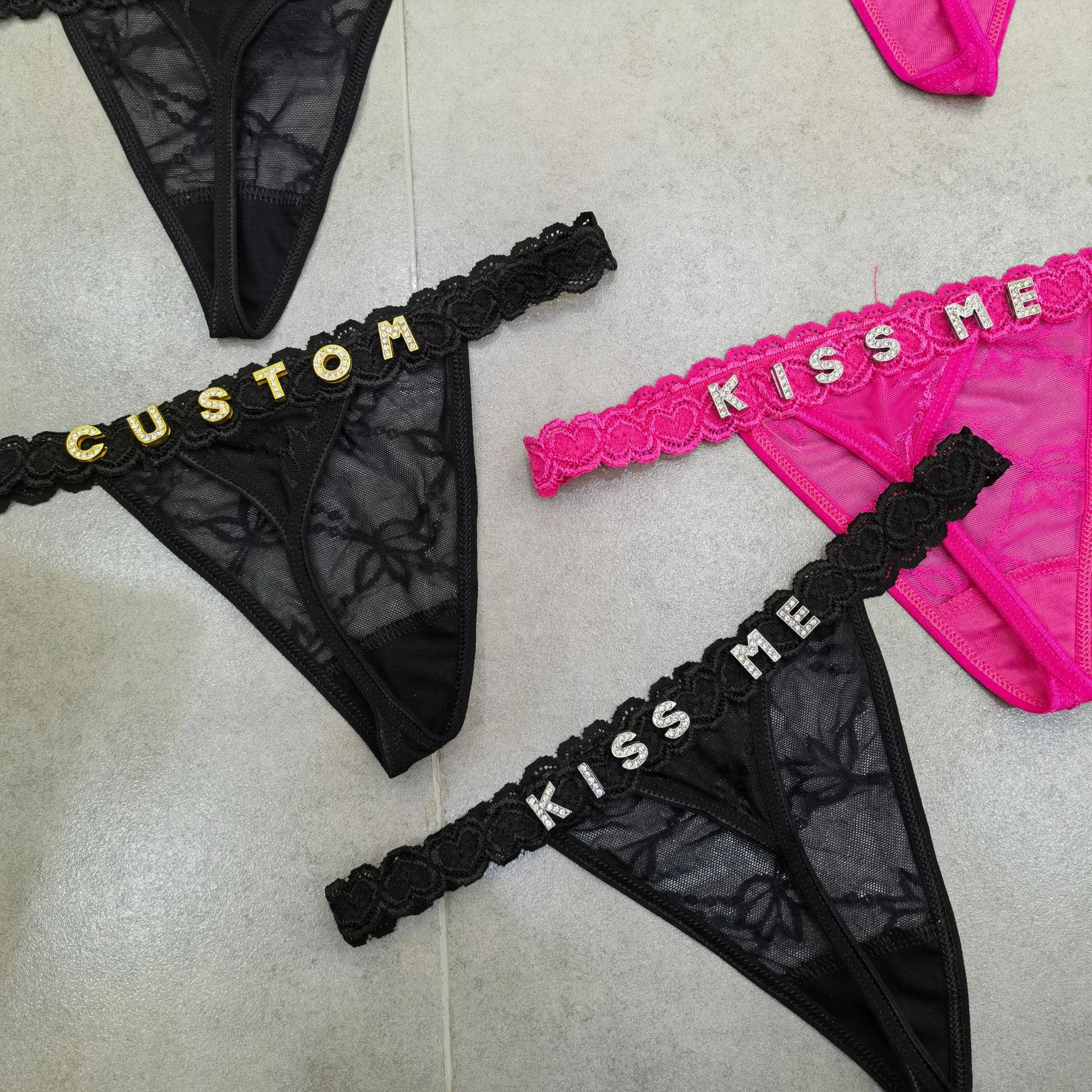 Customize Thongs Crystal Name  - Body Jewelry Women recensione e prezzo