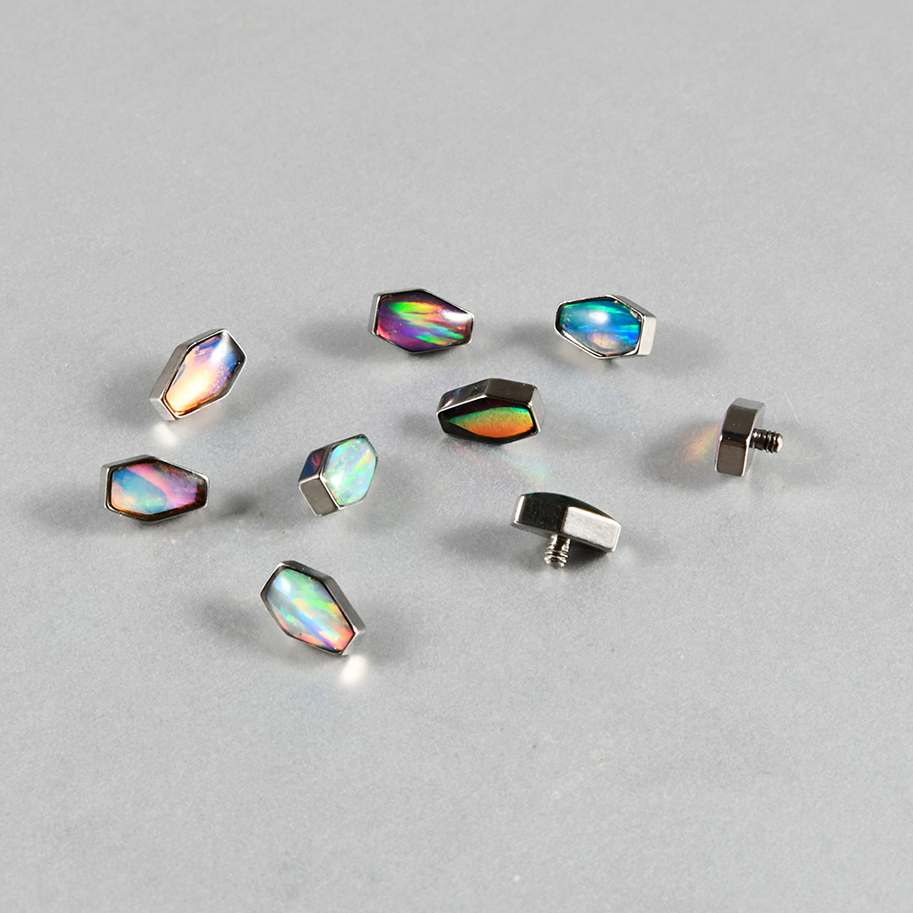 1PC Titanium Flash Film&Opal M - Body Jewelry Dermal recensione e prezzo
