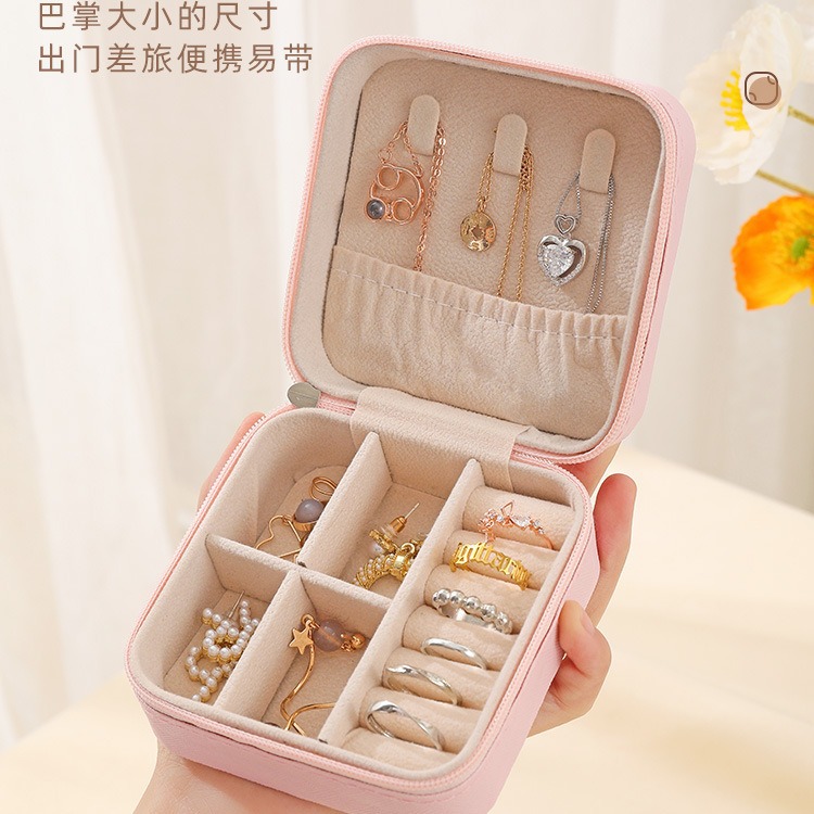 Snoopys Portable Jewelry Stora - Body Jewelry Display recensione e prezzo