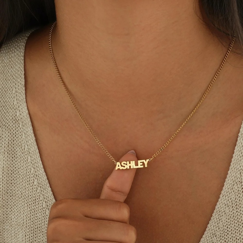 Customized Name Necklace with  - Body Jewelry Unique recensione e prezzo