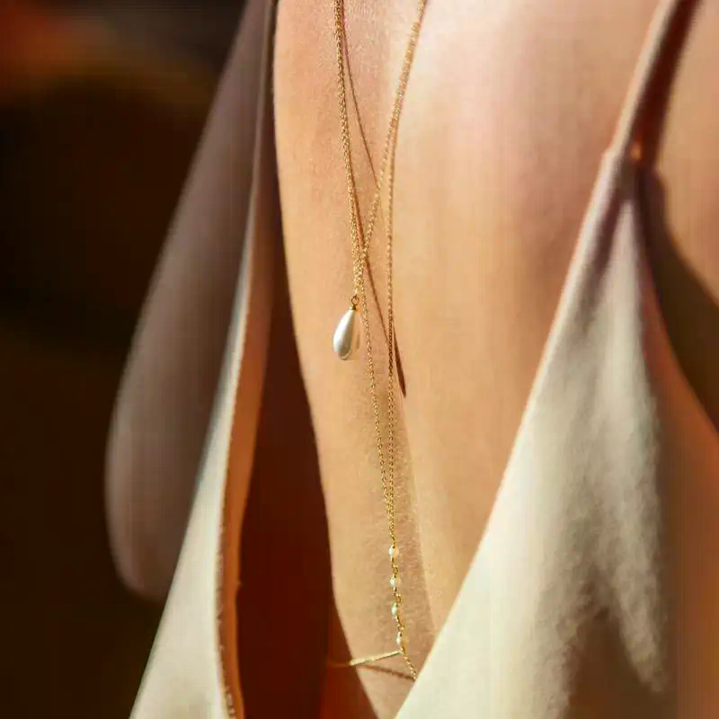 Simple Multilayer Pearl Back D - Body Jewelry Back recensione e prezzo