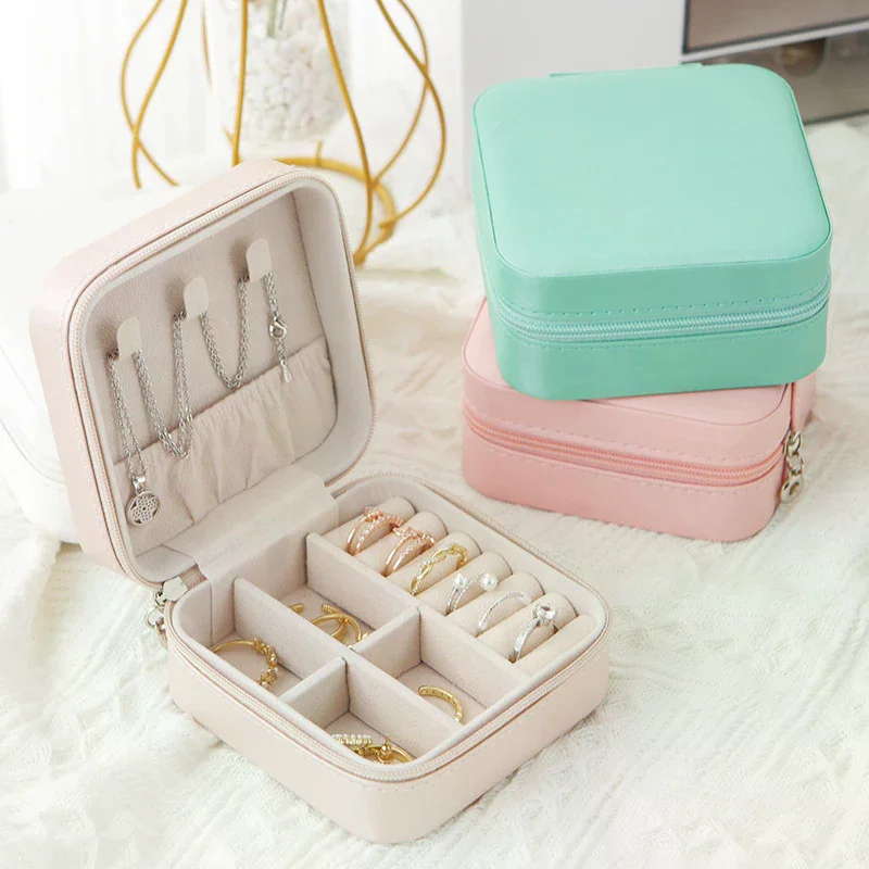 Simple And Portable Travel Jew - Body Jewelry Display recensione e prezzo